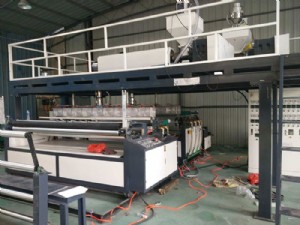 LS1600PE復合聚乙烯氣泡膜機 新型全自動高速多層復合氣泡膜機組01