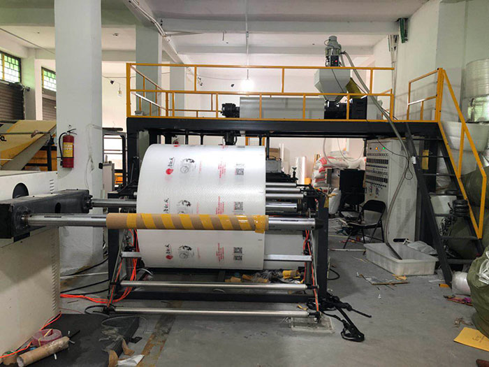 聚乙烯氣泡膜機 新型全自動高速復(fù)合多層氣泡膜機組 緩沖PE氣泡膜03