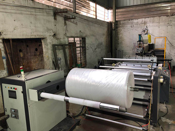 LSPE1600型全自動高速聚乙烯氣泡膜機（氣墊膜機）設(shè)備氣泡膜機器10