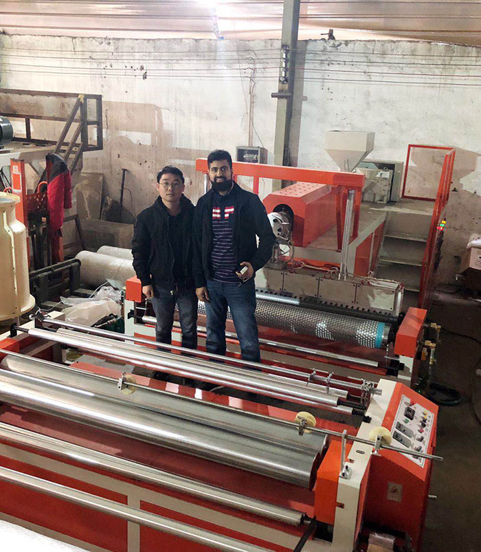 LSPE1500型緩沖復(fù)合PE氣泡膜機(jī) 全自動(dòng)高速氣墊膜機(jī) 氣泡膜機(jī)器01