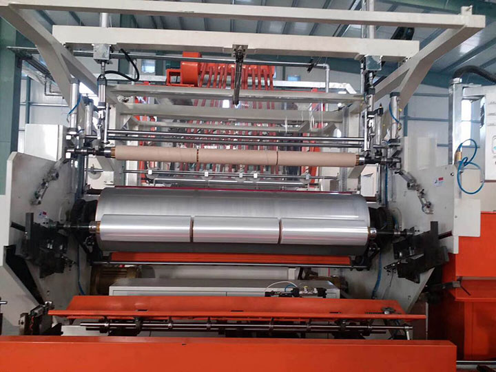 LSPE2000型全自動(dòng)拉伸纏繞膜機(jī)-PE流延纏繞膜機(jī)保鮮膜機(jī)