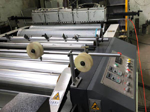 LSPE1500型緩沖復合PE氣泡膜機-全自動高速氣墊膜機-氣泡膜機器