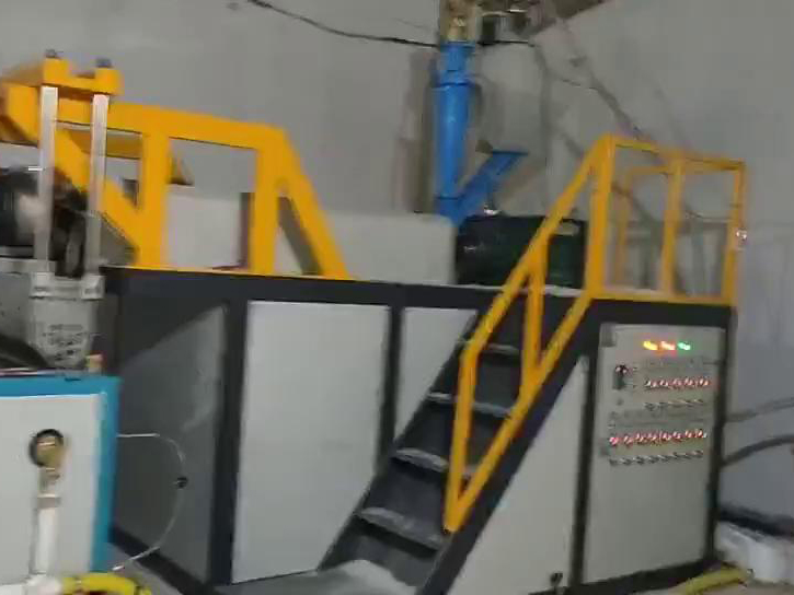 溫州纏繞膜機專業(yè)制造商利盛機械